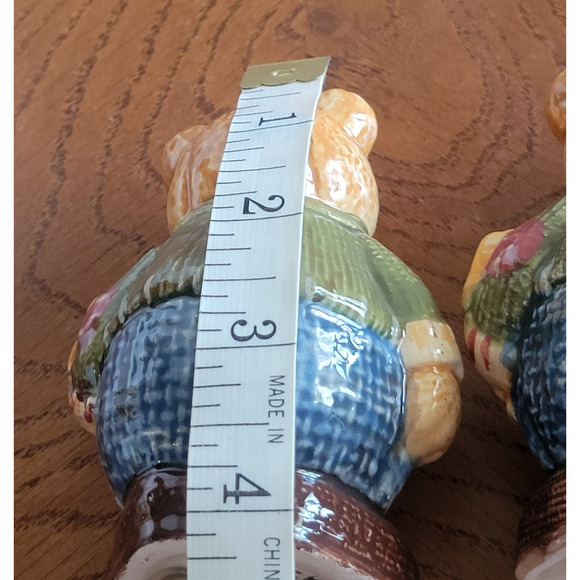 VTG CKAO Salt and Pepper Shaker Country Welcome Bears Ceramic Cute Country Decor - Picture 2 of 9